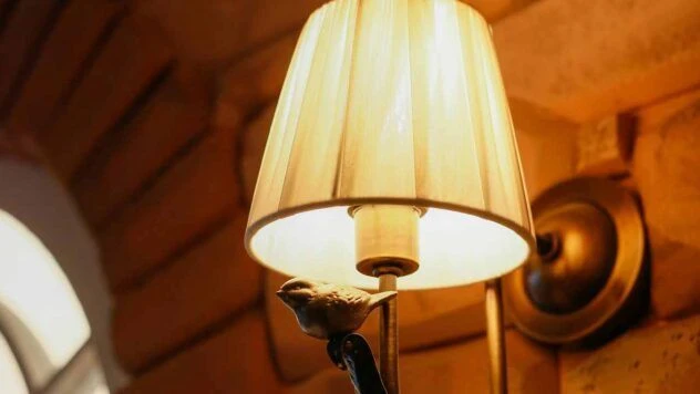 У Львові в деяких районах зникло світло — що відомо